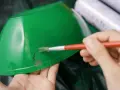 Jaką farbę do plastiku wybrać? Poradnik i instrukcja malowania