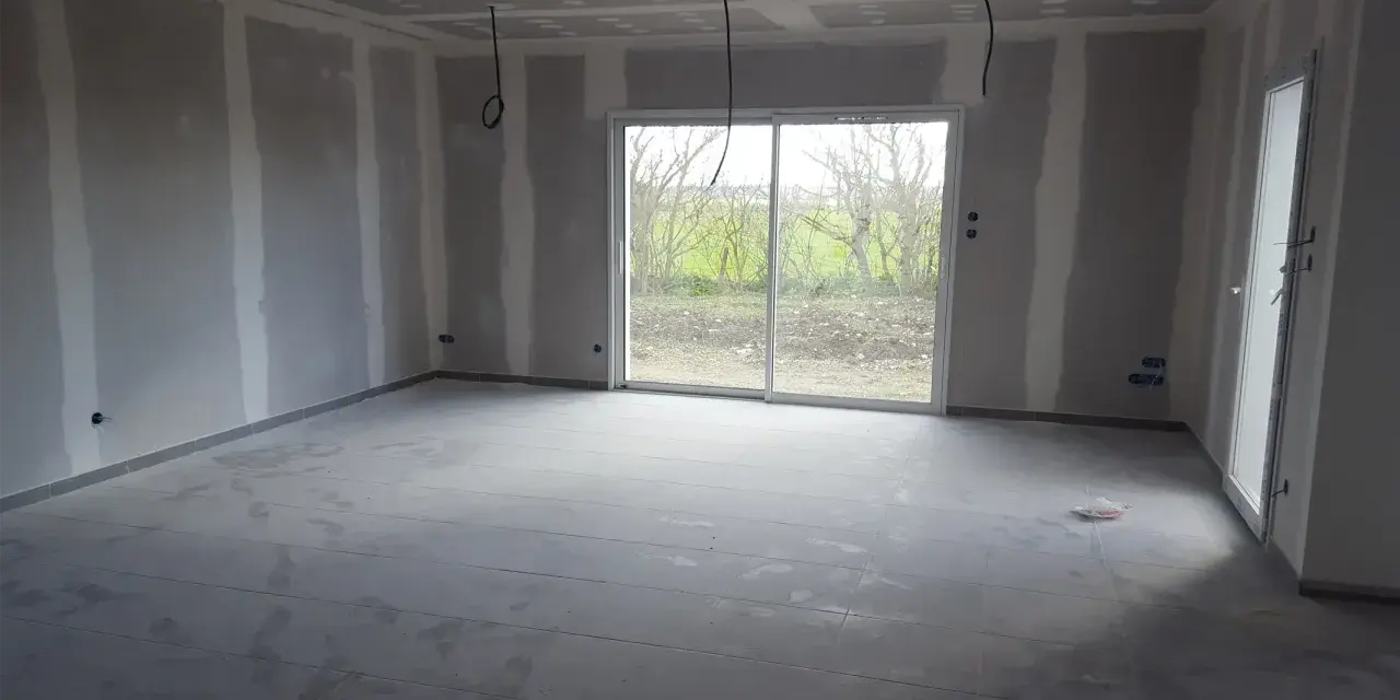 Koszt ścianki G-K: Ile zapłacisz za materiały i robociznę?