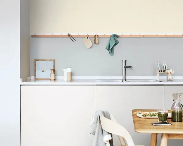 Farba w kuchni zamiast płytek: Porady, trendy i porównanie