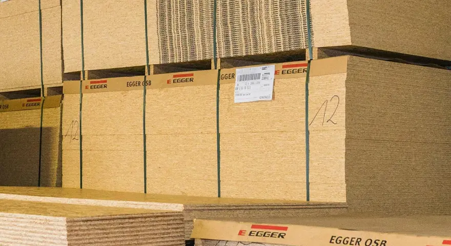 Płyta OSB czy karton gips? Wybór materiału, który Cię zaskoczy